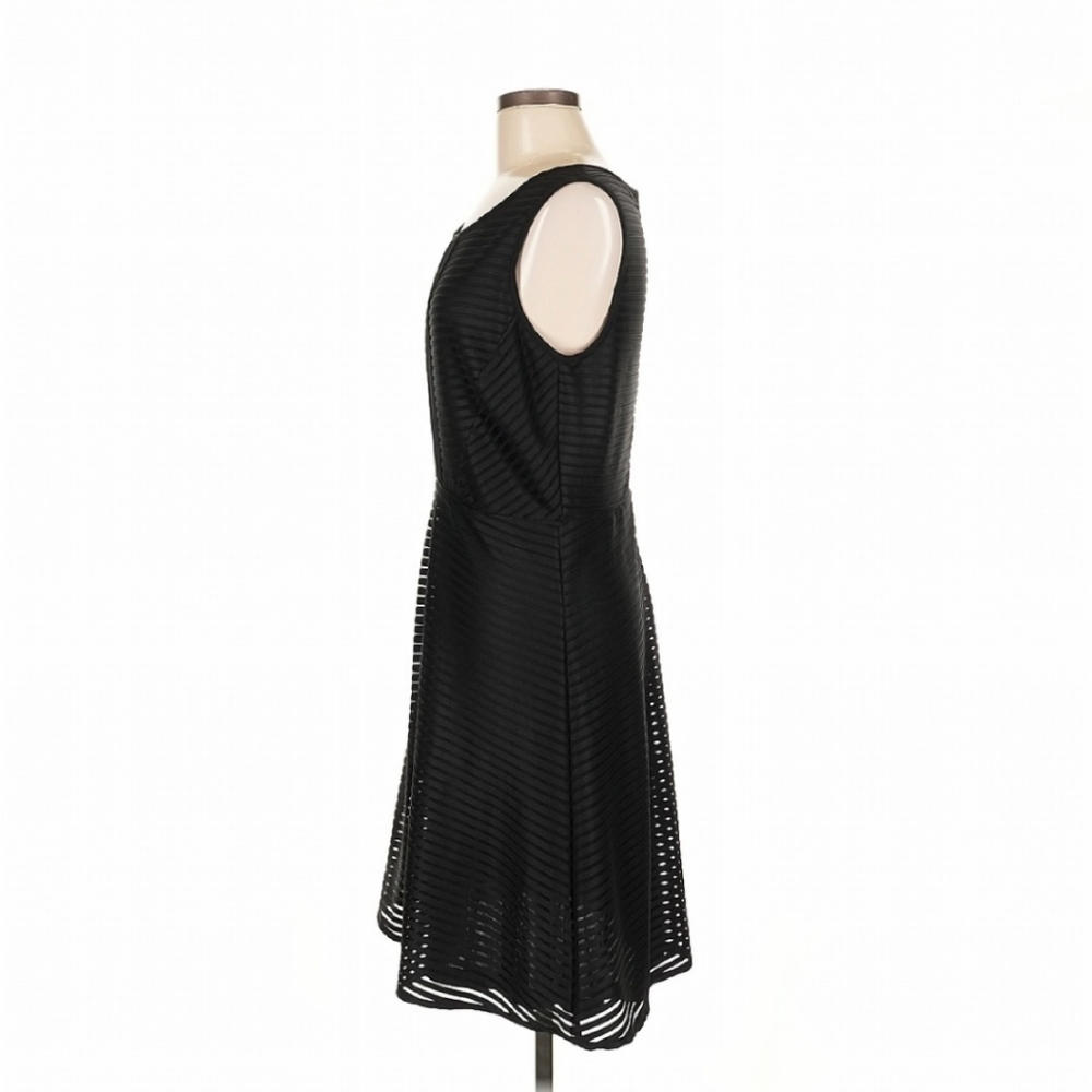 41 Hawthorn Marina Dress - Picture 5 of 15